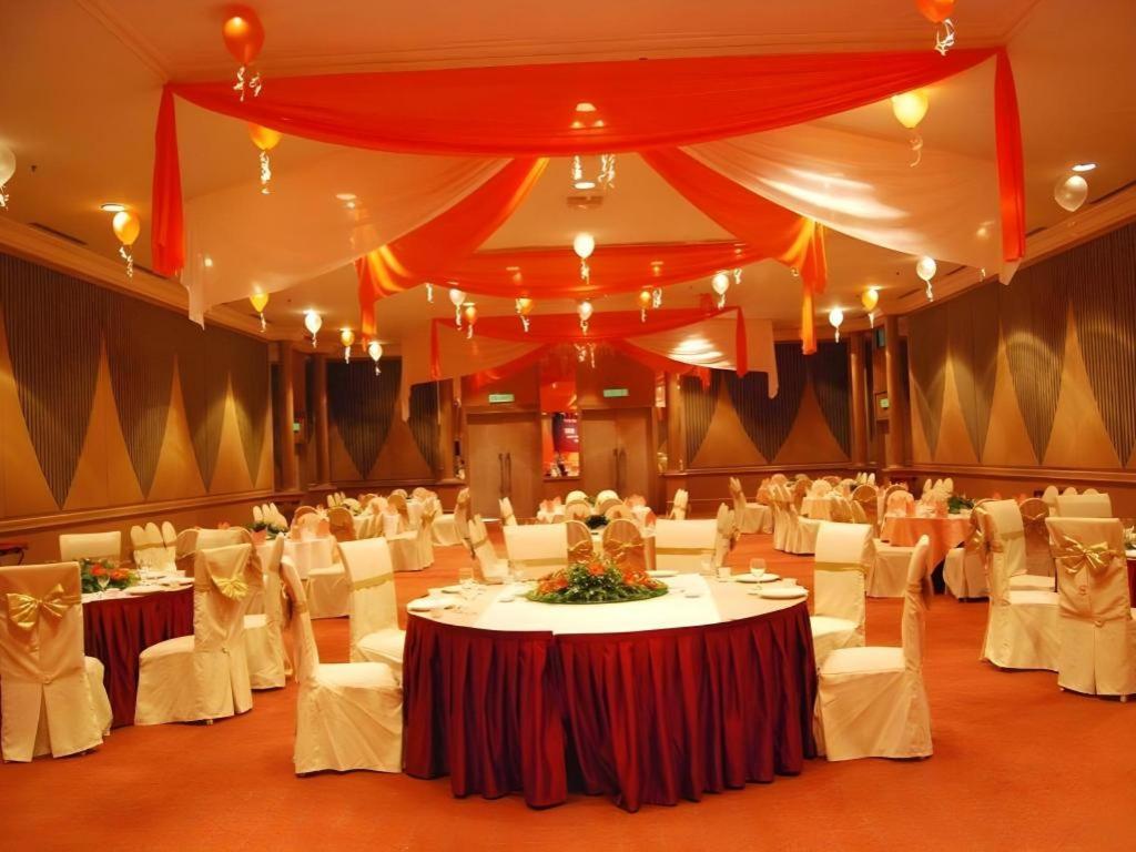 Kuala Lumpur International Hotel Exterior photo